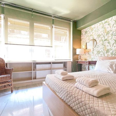 Loft 1 Bedroom Apartment In The Heart Of เอเธนส์ ภายนอก รูปภาพ