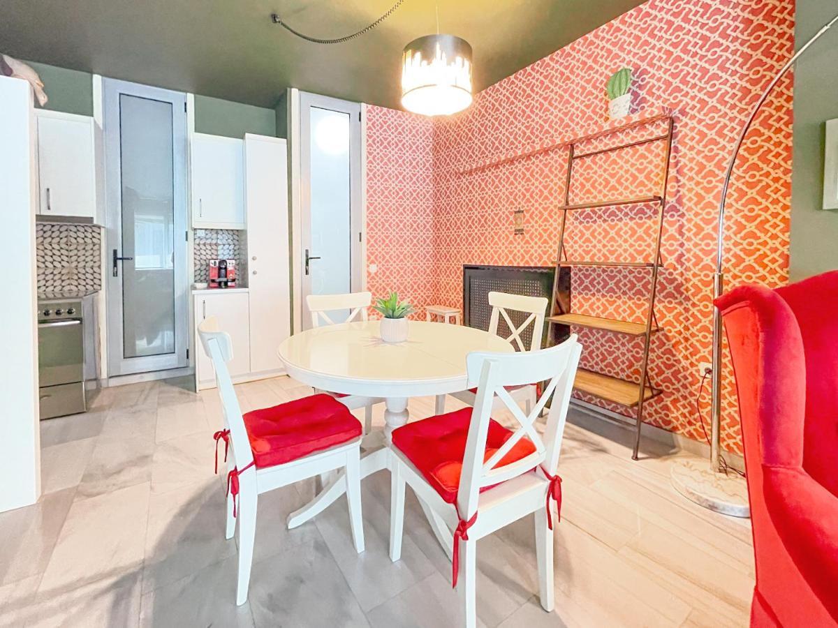 Loft 1 Bedroom Apartment In The Heart Of เอเธนส์ ภายนอก รูปภาพ