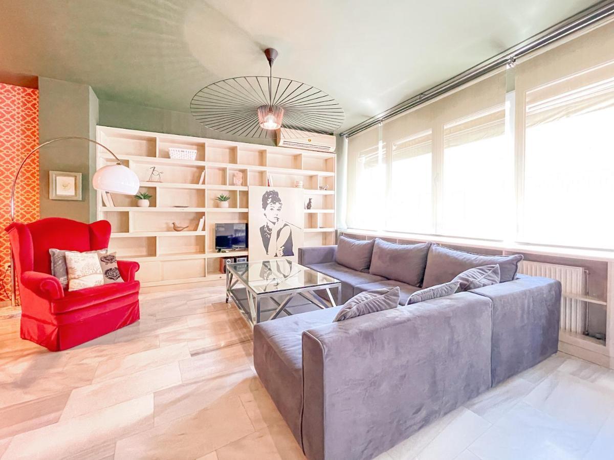 Loft 1 Bedroom Apartment In The Heart Of เอเธนส์ ภายนอก รูปภาพ