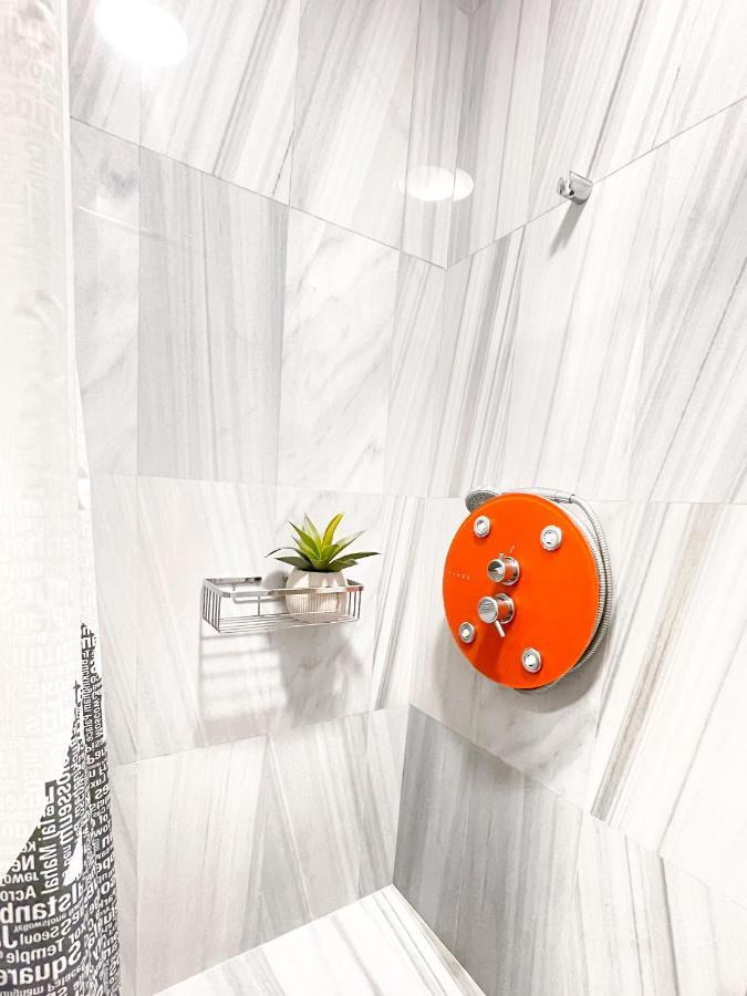 Loft 1 Bedroom Apartment In The Heart Of เอเธนส์ ภายนอก รูปภาพ